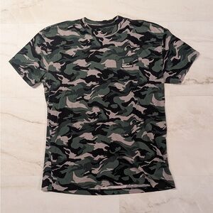 Hollister Men's Oversized Fit Camouflage Pocket T-Shirt Size Small